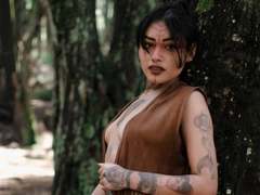 HarrietWhite - female with black hair webcam at LiveJasmin