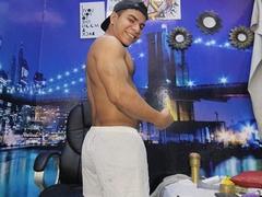 HarrinsonHairy - male webcam at xLoveCam
