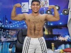 HarrinsonHairy - male webcam at xLoveCam