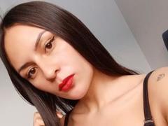 HayleeWarner - female with black hair webcam at xLoveCam