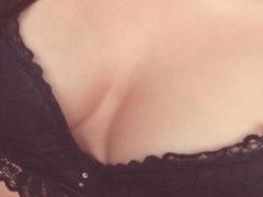 HayleeWarner - female with black hair webcam at xLoveCam