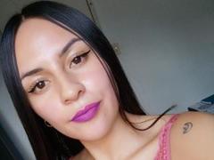 HayleeWarner - female with black hair webcam at xLoveCam