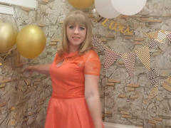 HayleyXRise - female with brown hair and  big tits webcam at ImLive