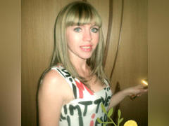 HayleyXRise - female with brown hair and  big tits webcam at ImLive