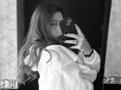 HazelDream from xLoveCam