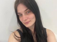 HeartQbreaker from xLoveCam