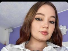 HecateCorvin - female with red hair webcam at LiveJasmin