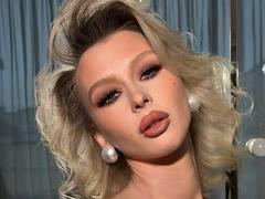 HeidiSmialek - female webcam at xLoveCam