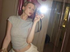 HeidiSmialek - female webcam at xLoveCam