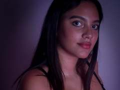HeidyGloss - female with black hair and  big tits webcam at xLoveCam