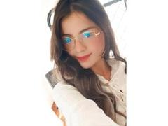 MollyPiper - female with black hair webcam at xLoveCam