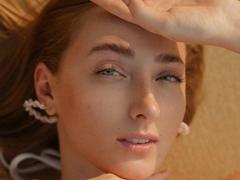 HeidyPikey - female webcam at xLoveCam