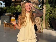 HeidyPikey - female webcam at xLoveCam