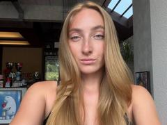 HeidyPikey from xLoveCam