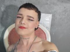 Valery_Halls - shemale with black hair webcam at ImLive