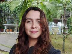 HeidyWells - blond female with  small tits webcam at xLoveCam