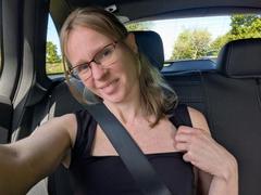 HeisseLina-hot - blond female webcam at xLoveCam