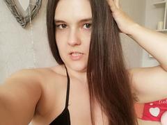 HeisseNici-hot - female with brown hair webcam at xLoveCam