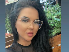 HeisseVerra-hot - female with black hair webcam at xLoveCam