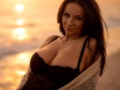 HelenDesire - female with brown hair and  big tits webcam at xLoveCam
