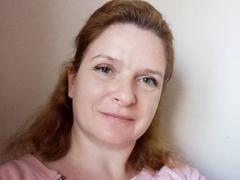 HelenEvansy - female with brown hair and  big tits webcam at xLoveCam