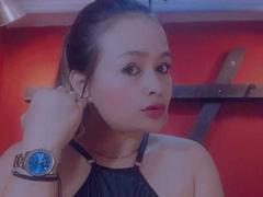 HelenRosee - blond female with  small tits webcam at xLoveCam