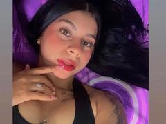 HelenSommers - female with black hair and  big tits webcam at LiveJasmin