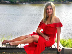 HelenUnique from xLoveCam