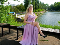 HelenUnique - female webcam at xLoveCam