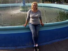 HelenaGloss - blond female webcam at xLoveCam