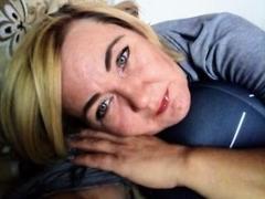 HelenaGloss - blond female webcam at xLoveCam