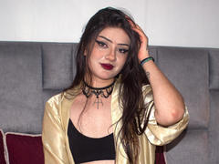 HelenaMorningstar - female with black hair webcam at xLoveCam