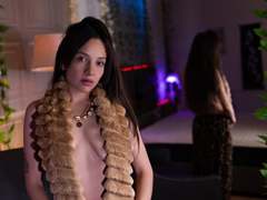 HellenaEvans - female with brown hair webcam at xLoveCam
