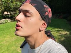 HenrySi - male webcam at xLoveCam