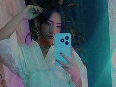 HenutmireRossi - female with black hair and  big tits webcam at xLoveCam