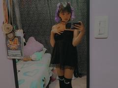 HenutmireRossi - female with black hair and  big tits webcam at xLoveCam