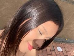 HeraJuno - female with brown hair and  big tits webcam at xLoveCam