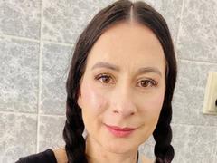 heisseVicki-hot - female with black hair webcam at xLoveCam