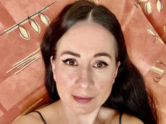 heisseVicki-hot - female with black hair webcam at xLoveCam