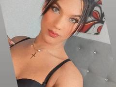 HilaryCandyTS from xLoveCam