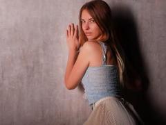 NinaFalcon - female with brown hair and  small tits webcam at LiveJasmin