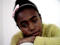 Holoves - female with black hair and  small tits webcam at xLoveCam