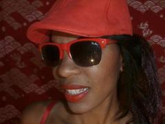 Hollies-hot - female with black hair webcam at xLoveCam