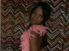 Hollies-hot - female with black hair webcam at xLoveCam