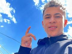 HollmanFronsh - male webcam at xLoveCam