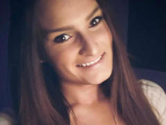 HollyBanks-hot from xLoveCam