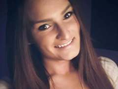 HollyBanks-hot - blond female webcam at xLoveCam