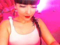 HollyKiss - female webcam at xLoveCam