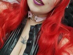 HollyManzini - female with black hair and  big tits webcam at LiveJasmin