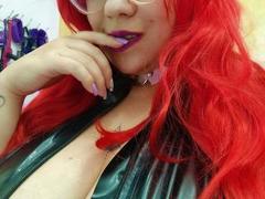 HollyManzini - female with black hair and  big tits webcam at LiveJasmin